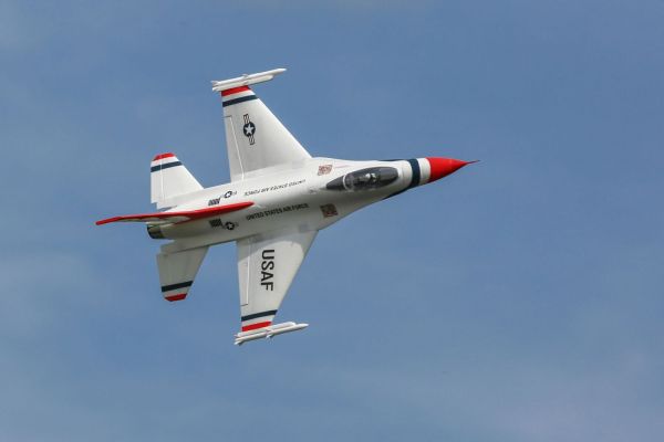 E-flite F-16 Thunderbirds 70mm EDF BNF